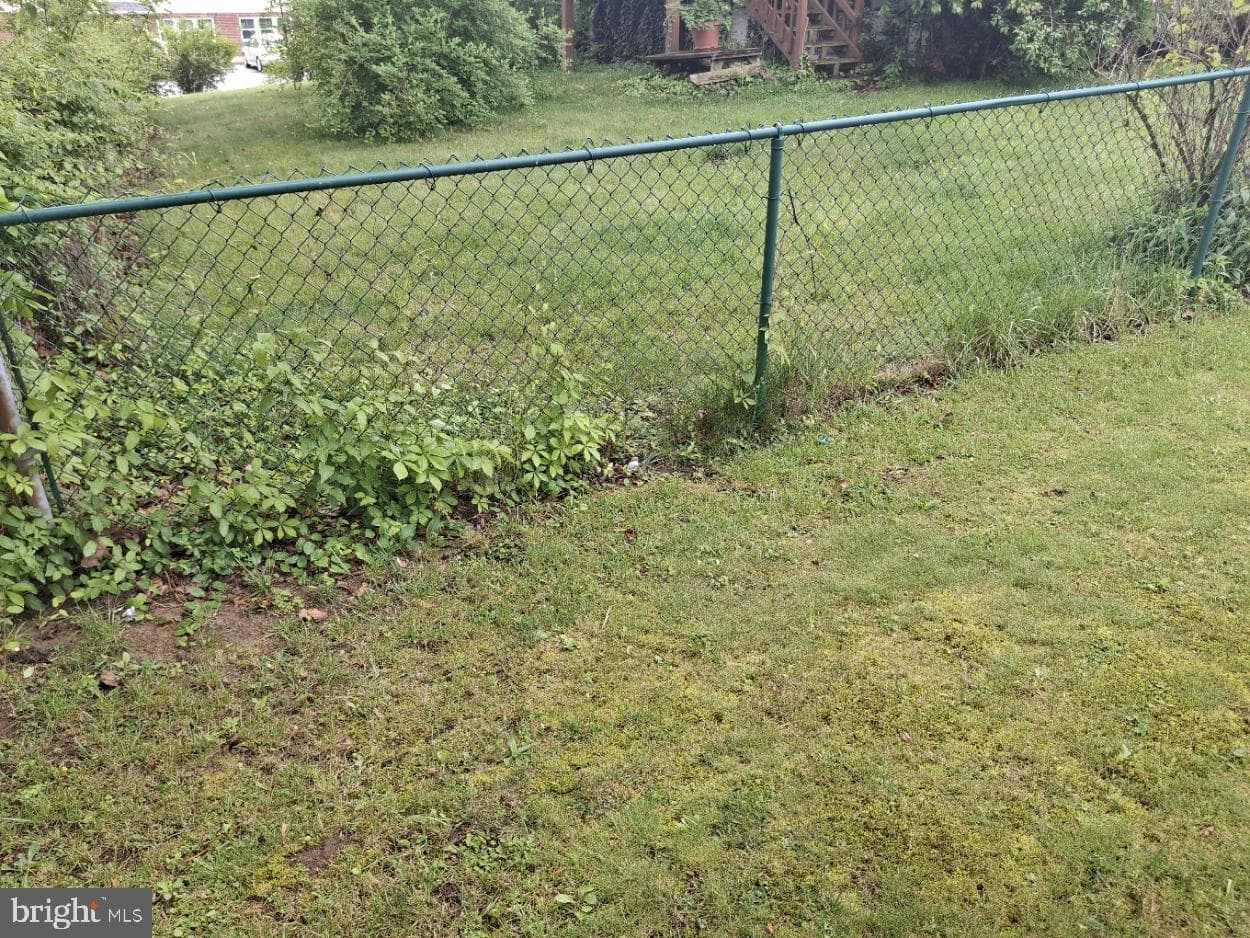 40 Memorial Avenue photo 95