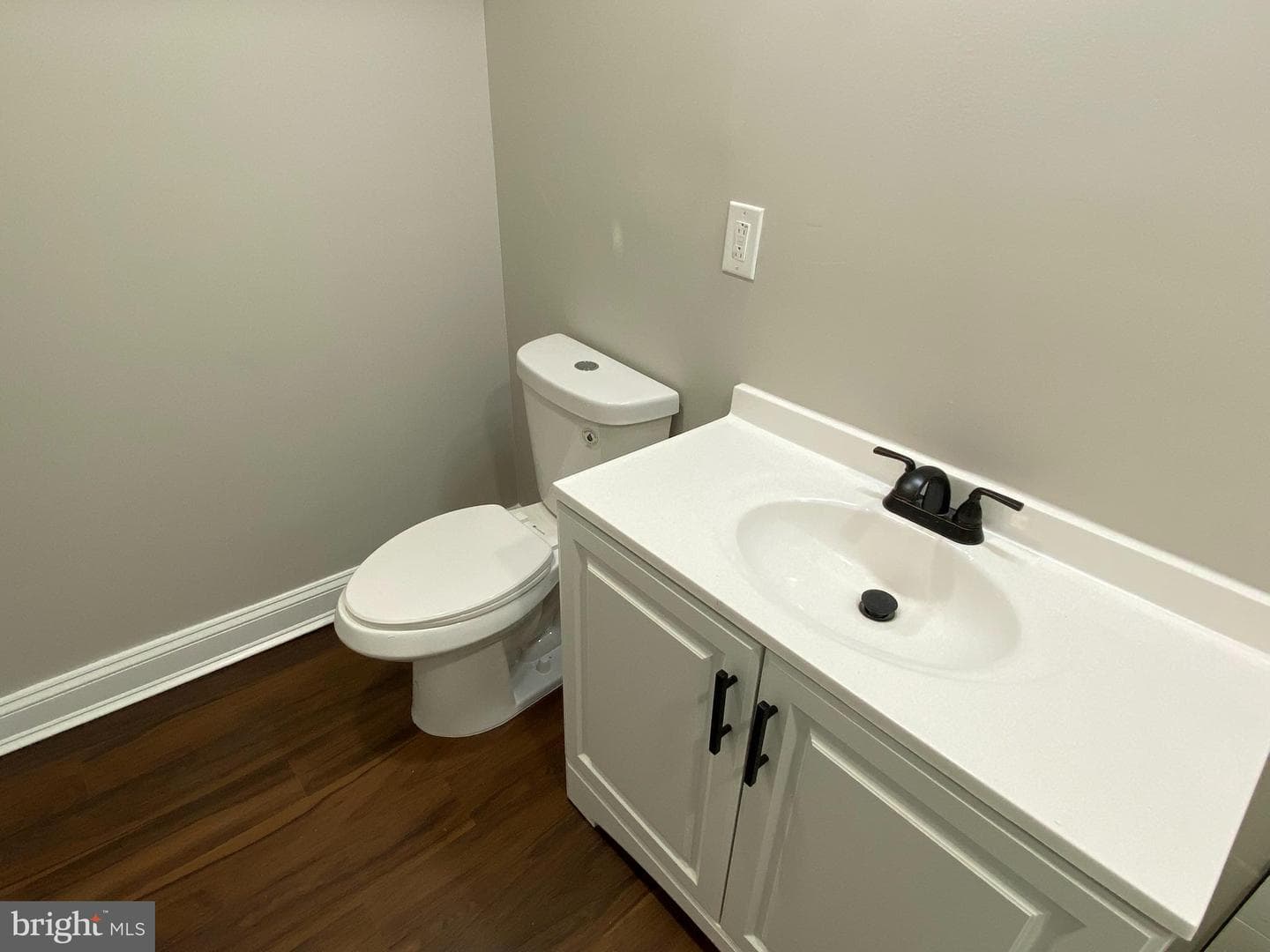 414 Furnace Street photo 33