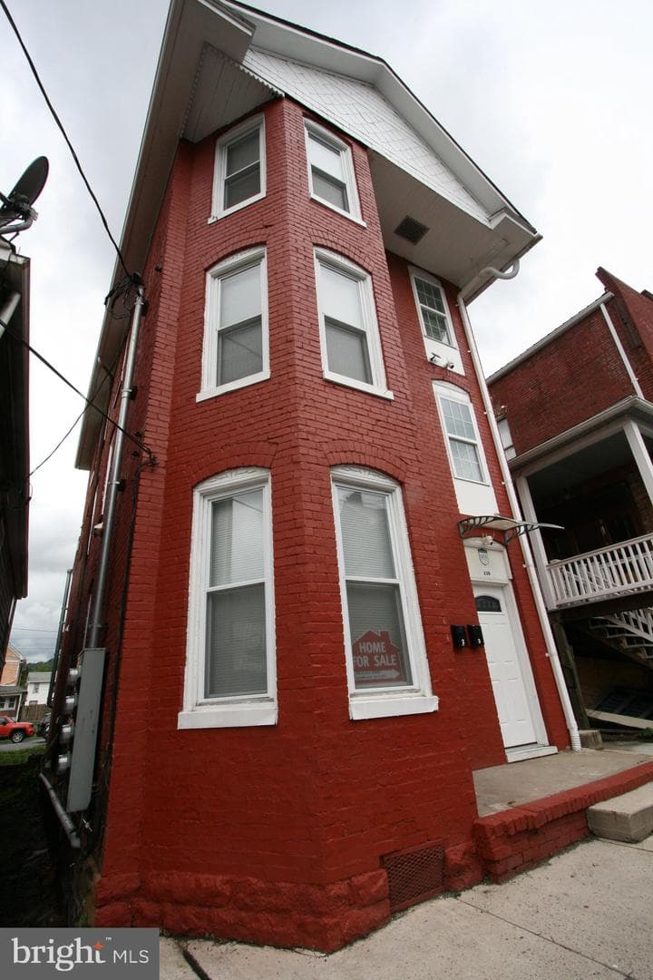 236 Glenn Street photo 107