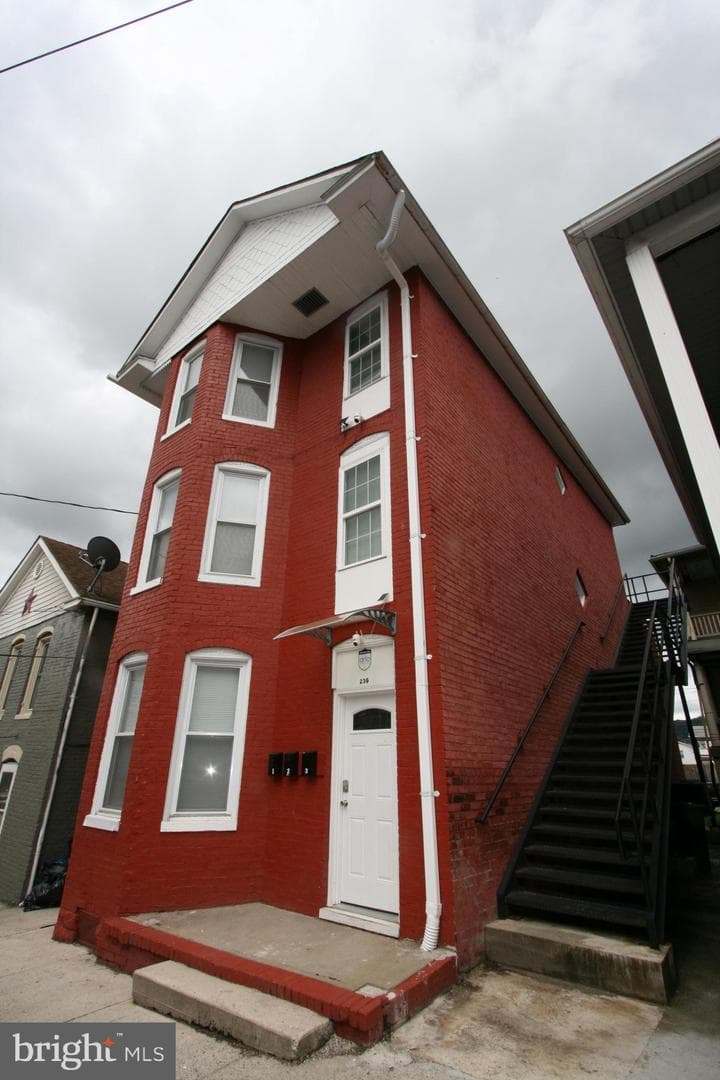 236 Glenn Street photo 48