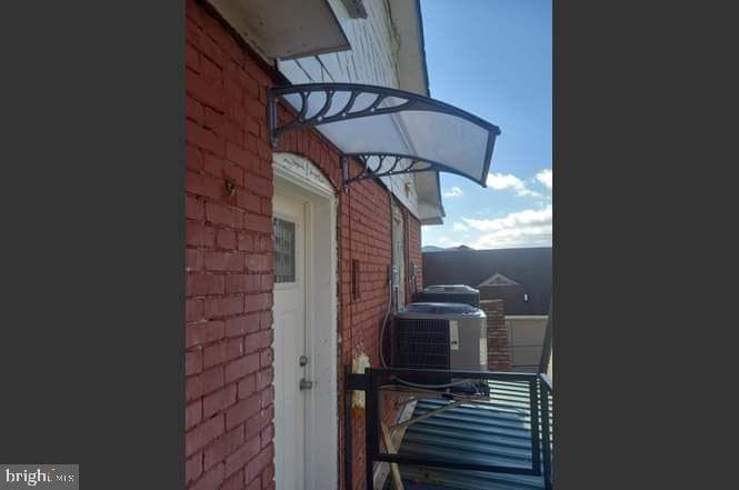 236 Glenn Street photo 8
