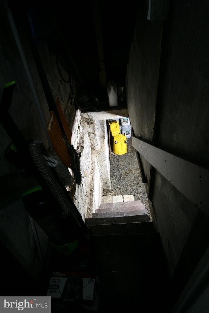 236 Glenn Street photo 99