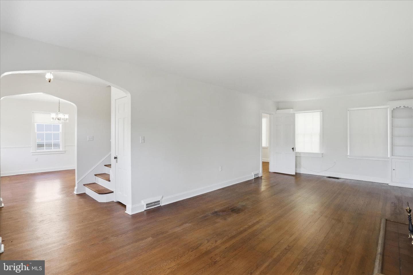 808 Memorial Avenue photo 6