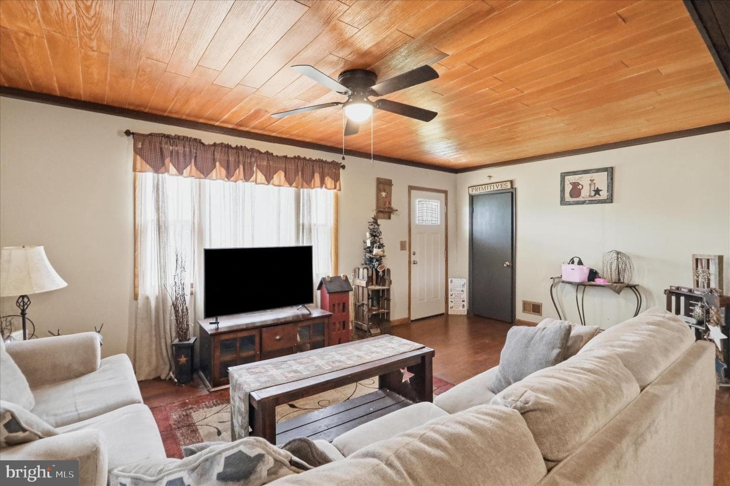520 Winifred Road photo 6