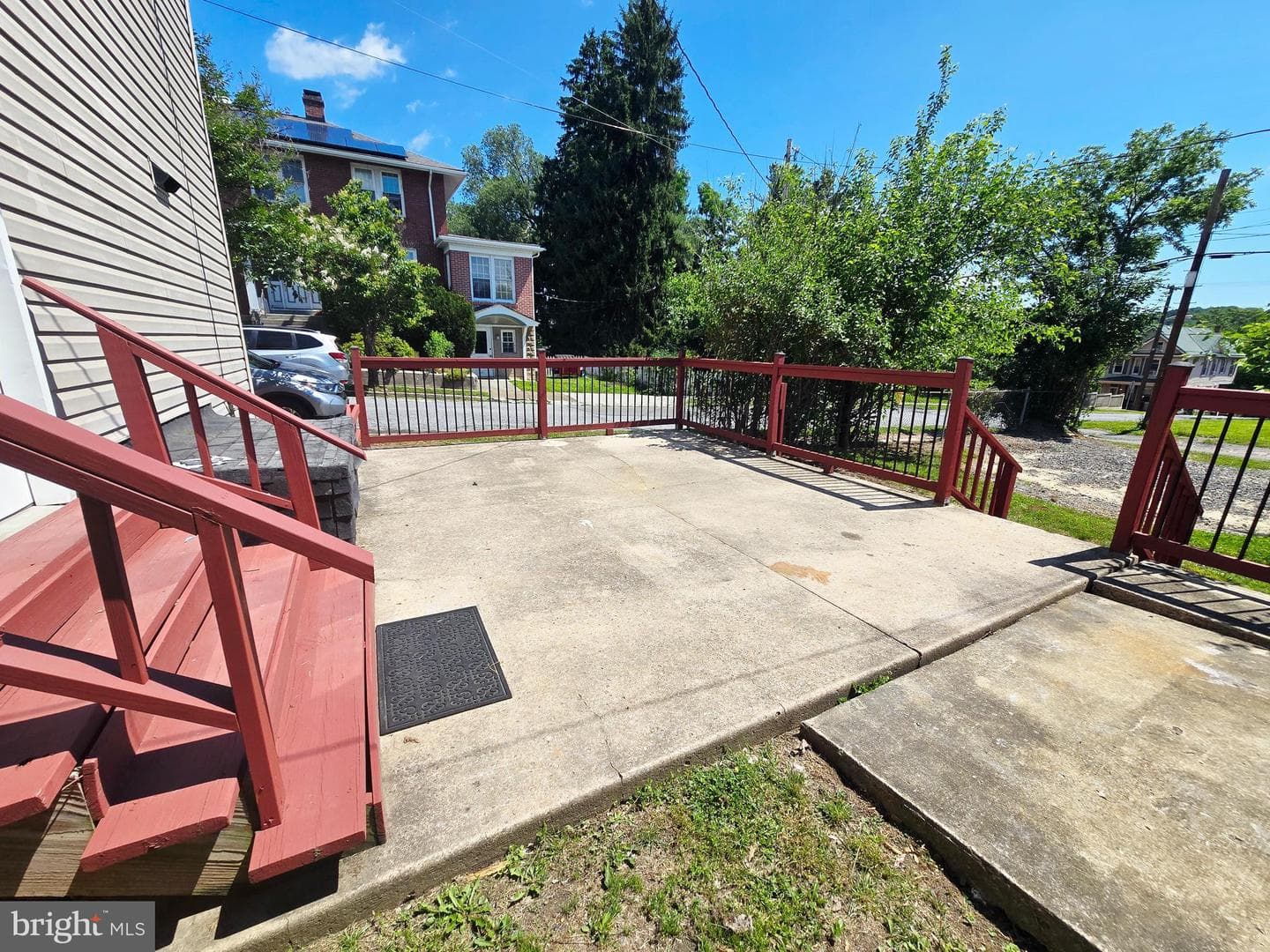 229 Carroll St photo 3