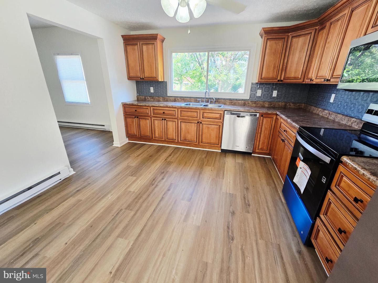 229 Carroll St photo 8