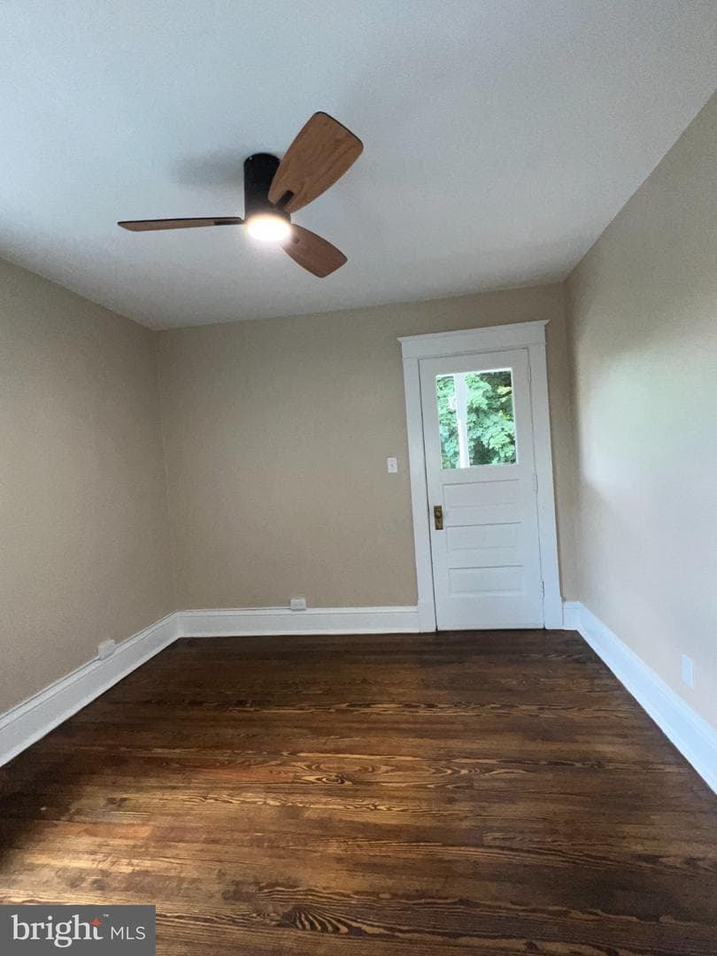 307 Helen Street photo 33