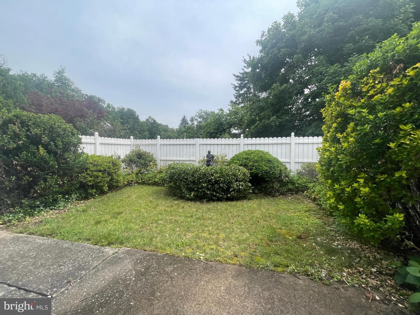 119 Wilmont Avenue photo 32