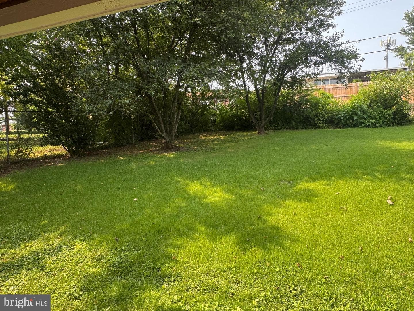 1014 Kent Avenue photo 18