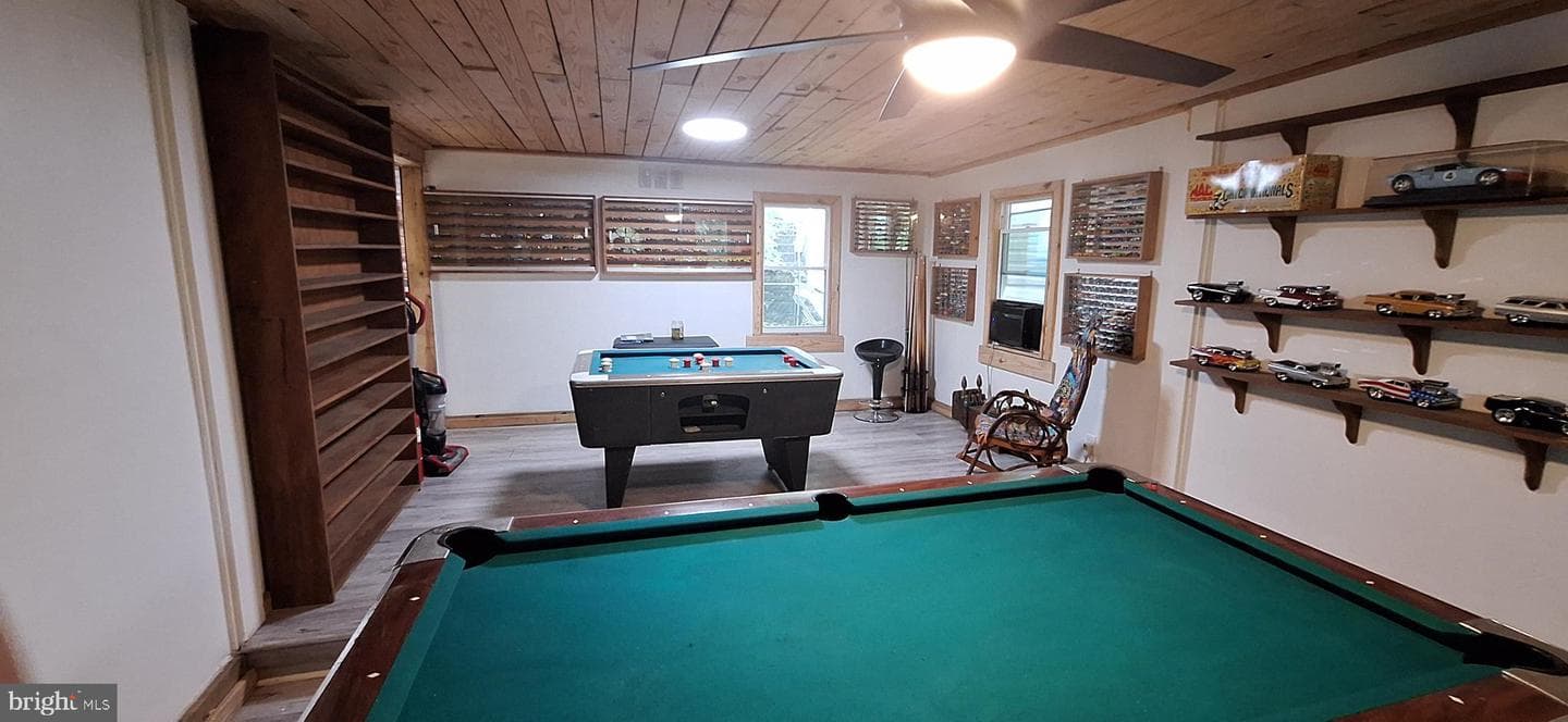 640 Baker Street photo 14
