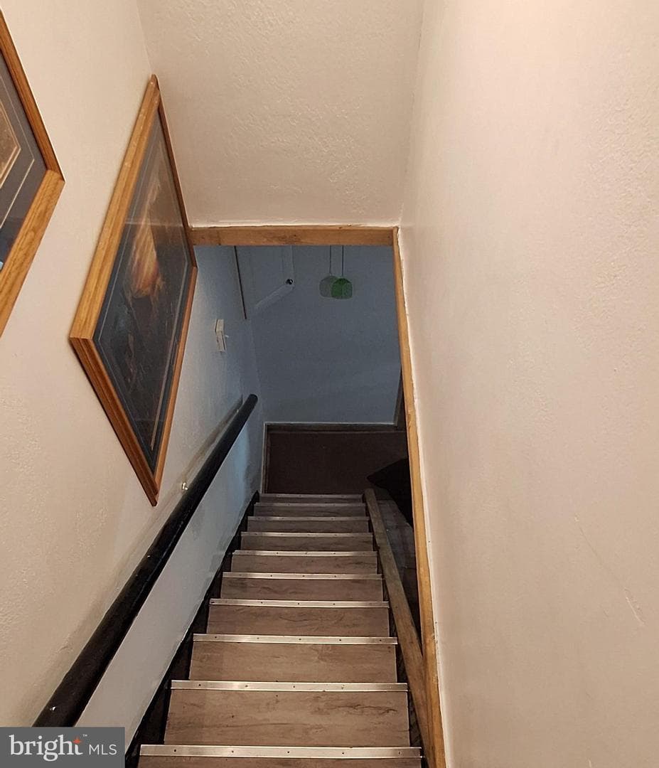 640 Baker Street photo 24