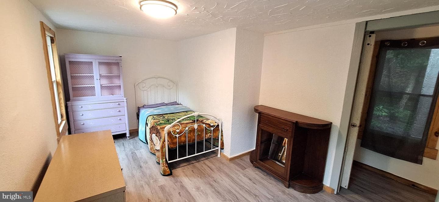 640 Baker Street photo 30