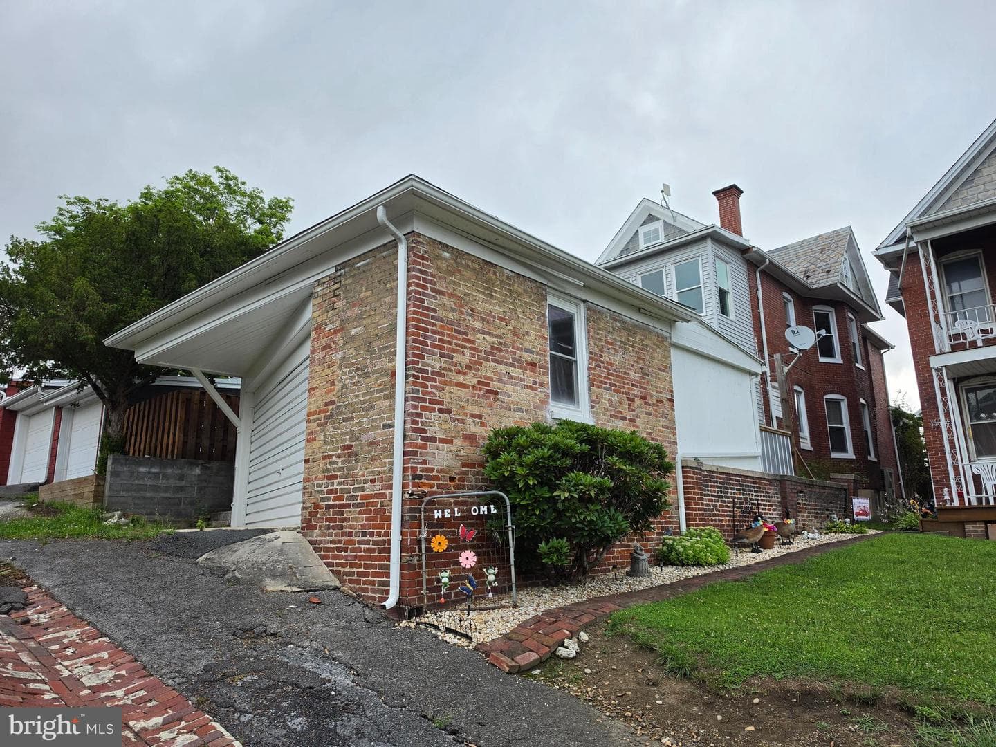 212 Schley Street photo 41