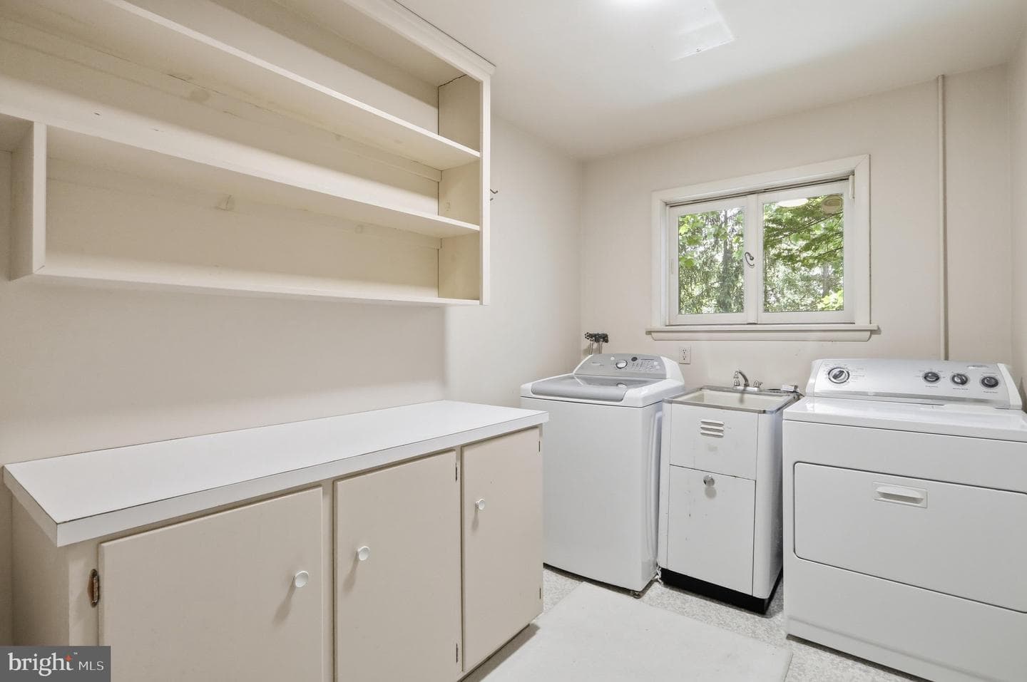 935 Dingle Park Drive photo 35