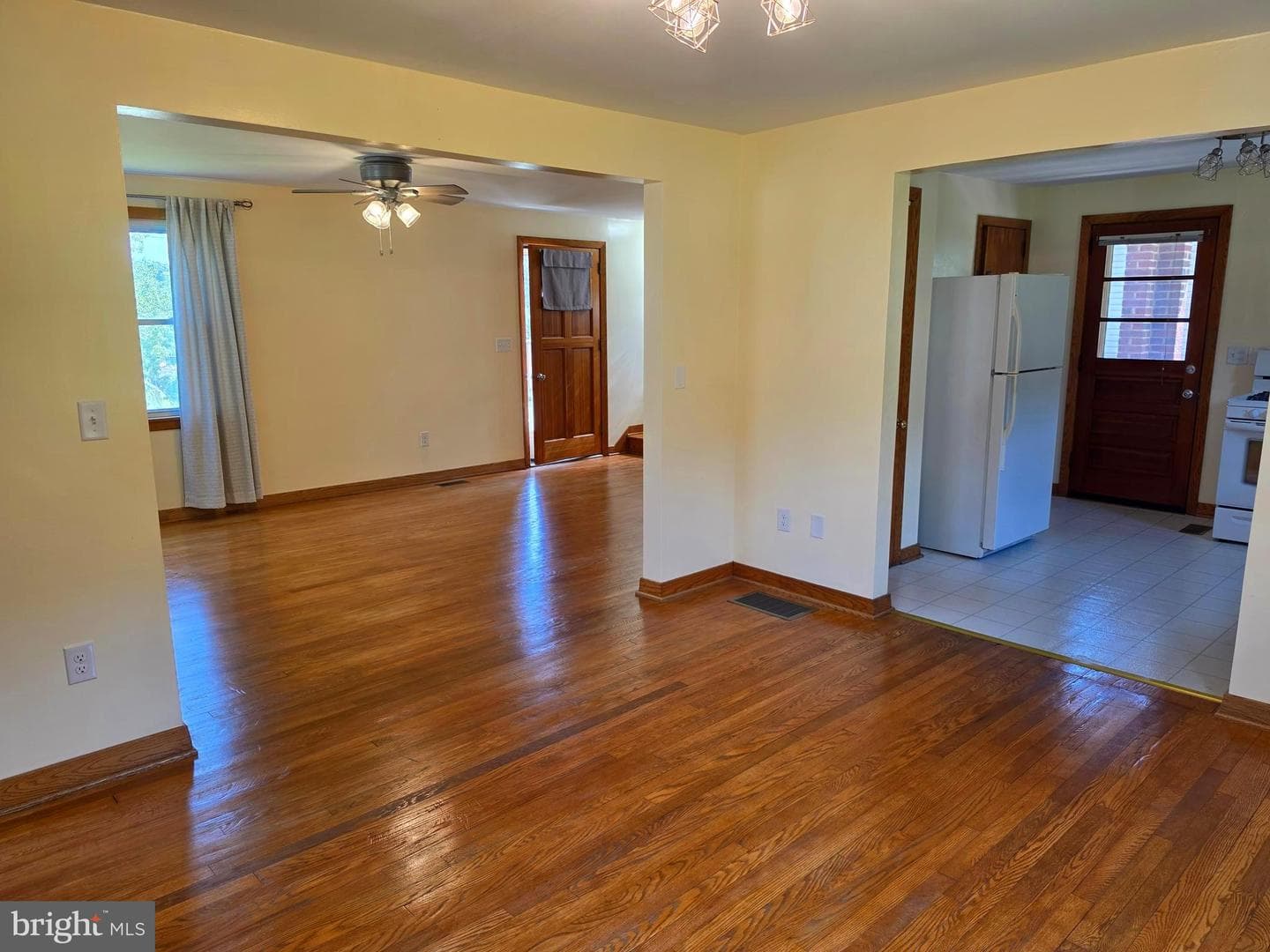 12405 Bedford Road NE photo 14