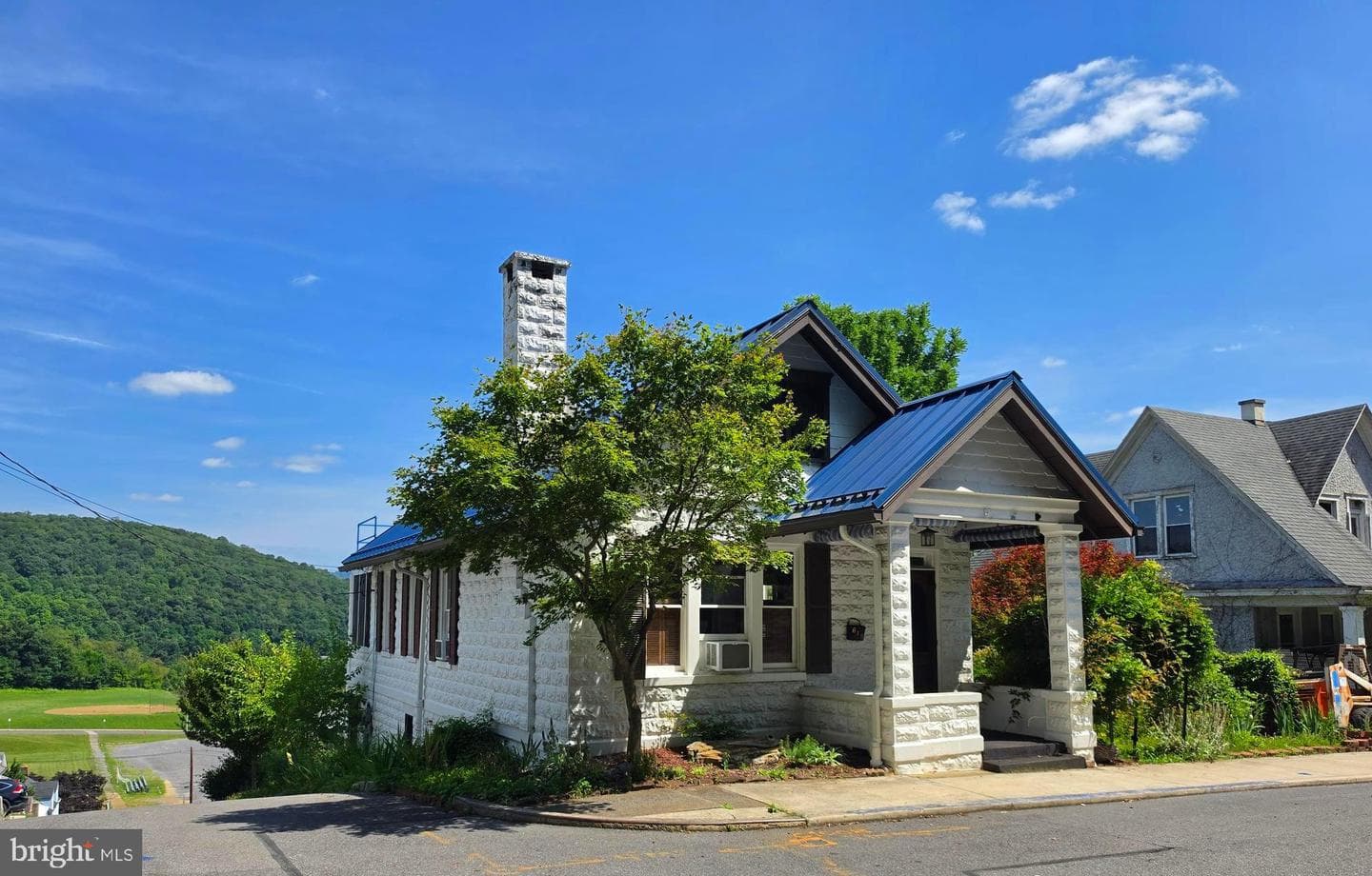 615 Piedmont Avenue photo 3