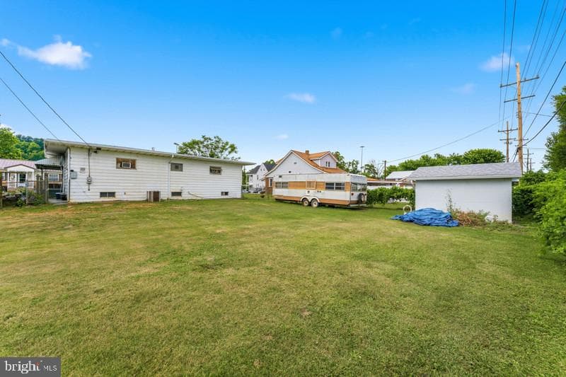 710 Lafayette Avenue photo 16