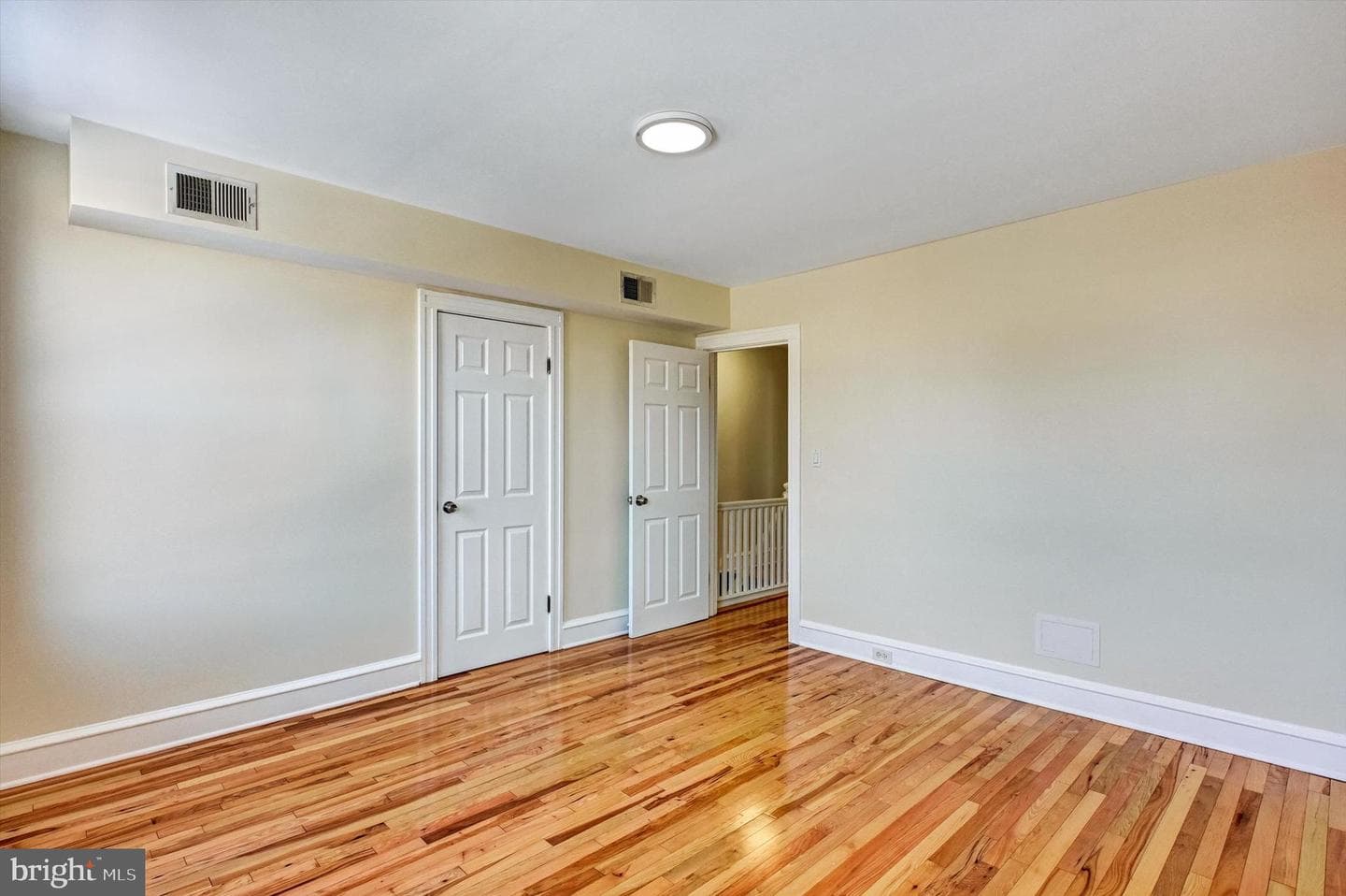 3401 Ramona Avenue photo 21