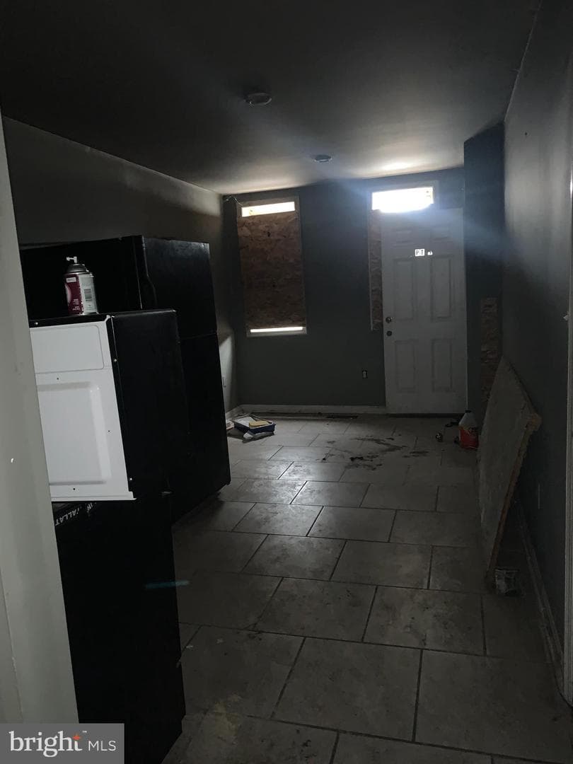 943 N Mount St photo 3