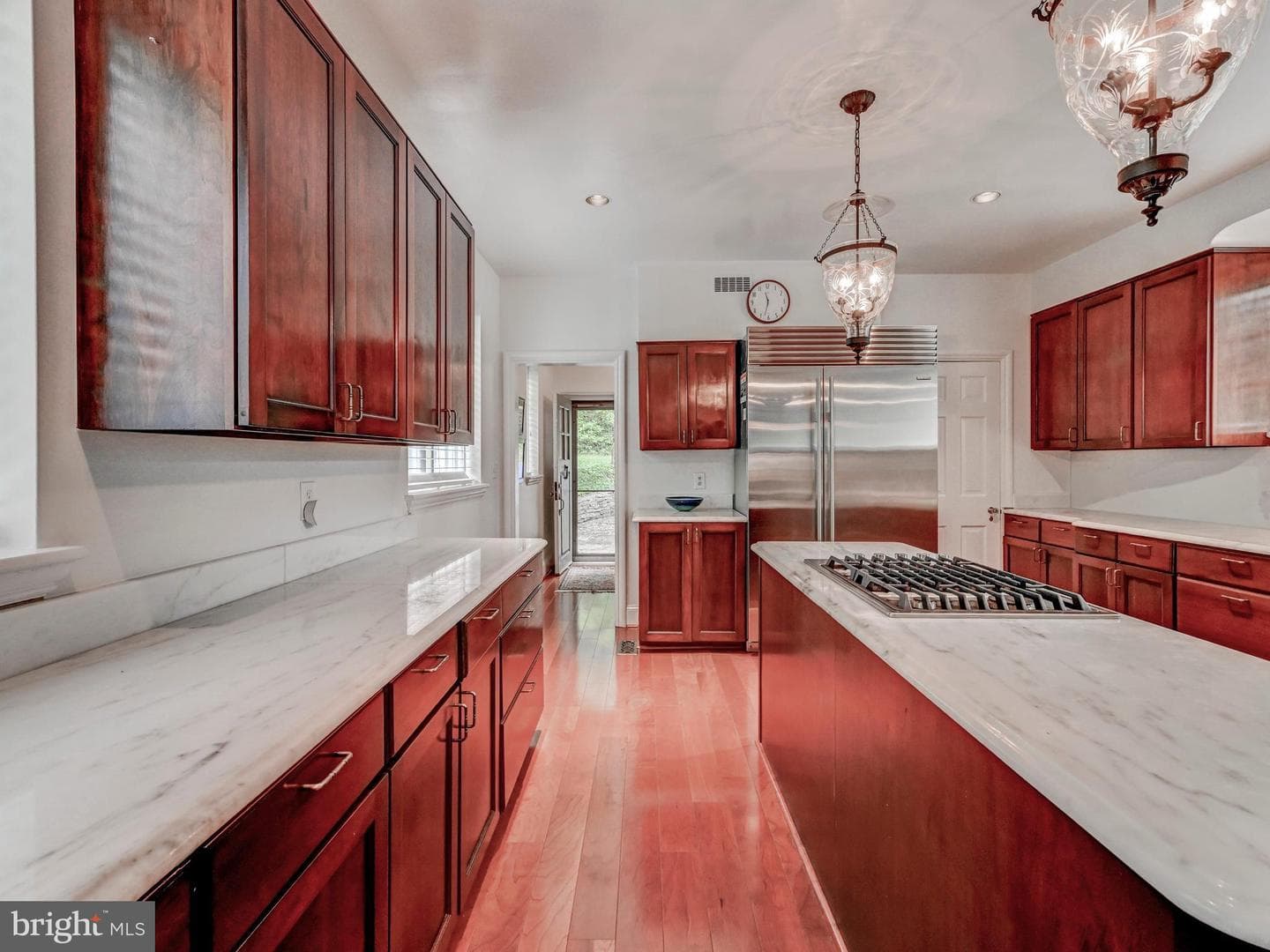 102 Cotswold Road photo 32
