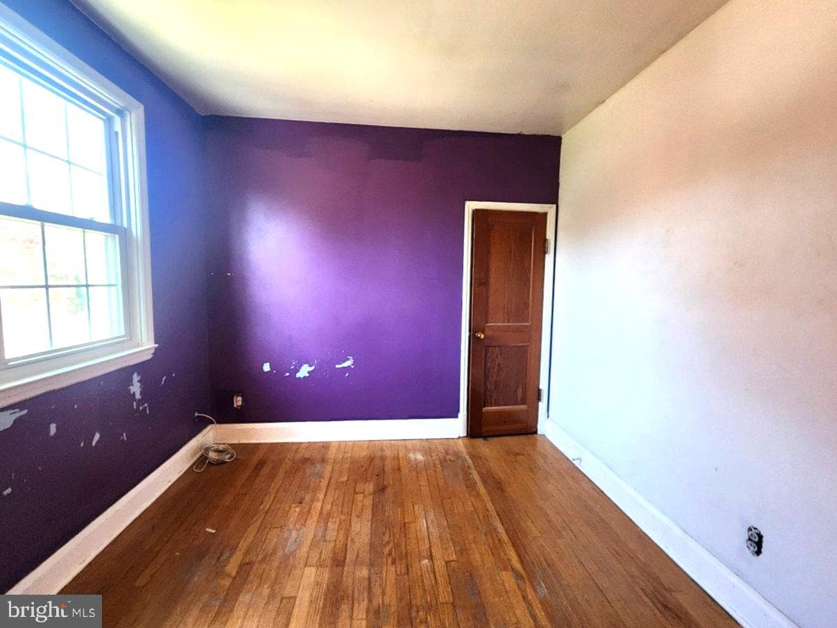 4103 Glenmore Avenue photo 9