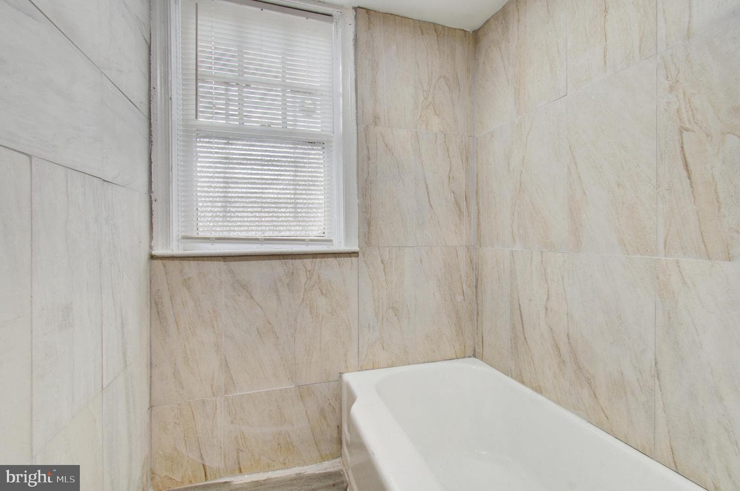 2726 E Preston Street photo 31