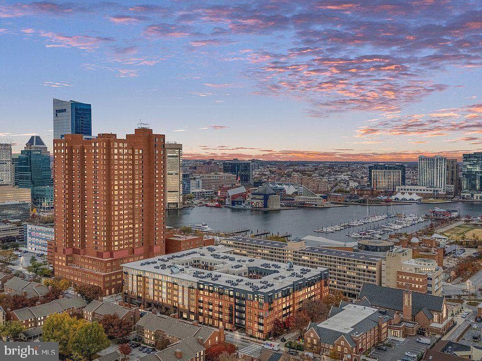 10 E Lee Street #2405
