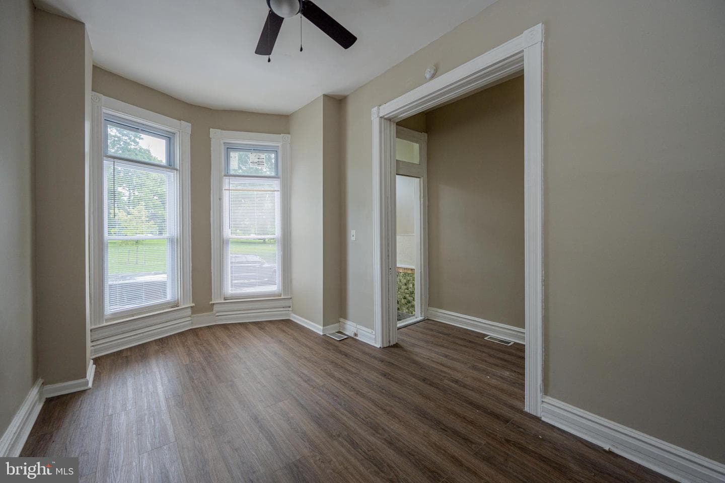 2812 Auchentoroly Terrace photo 5