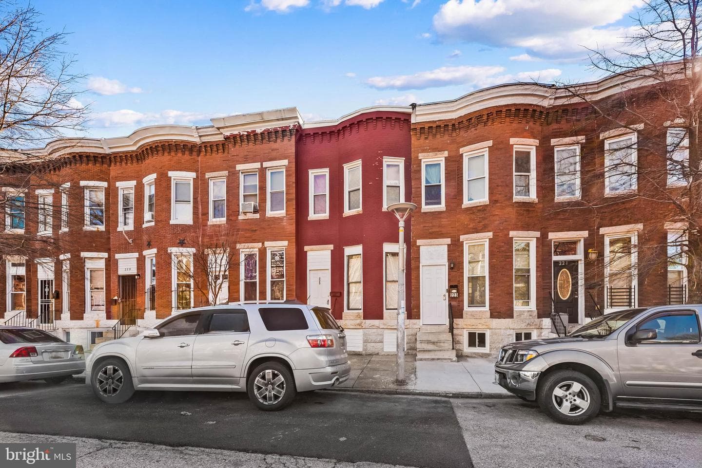225 N Luzerne Avenue photo 32