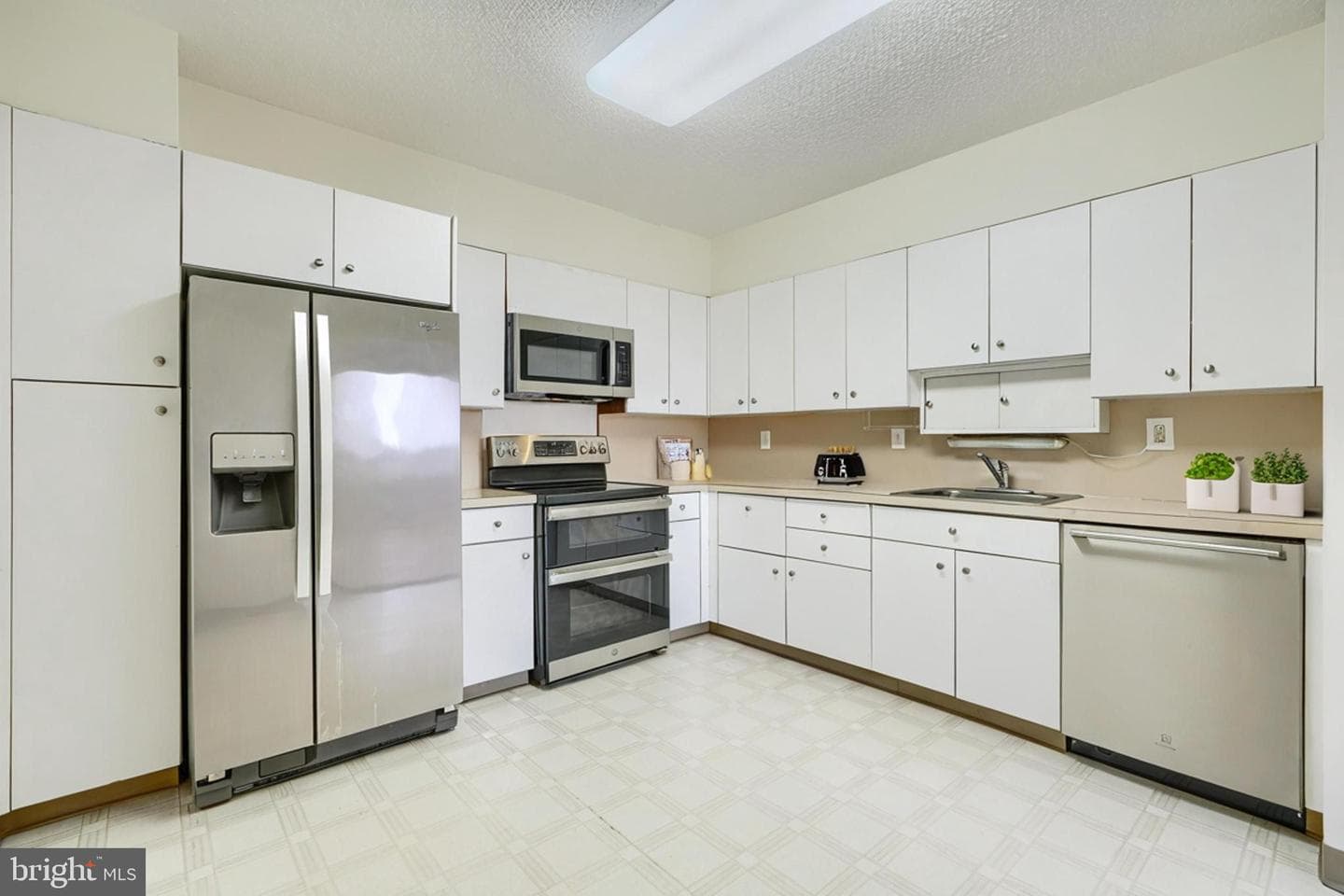 7111 Park Heights Avenue #709 photo 10