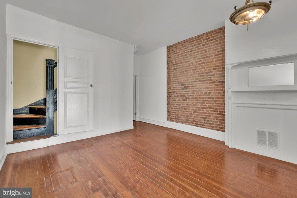 1225 S Hanover Street photo 18