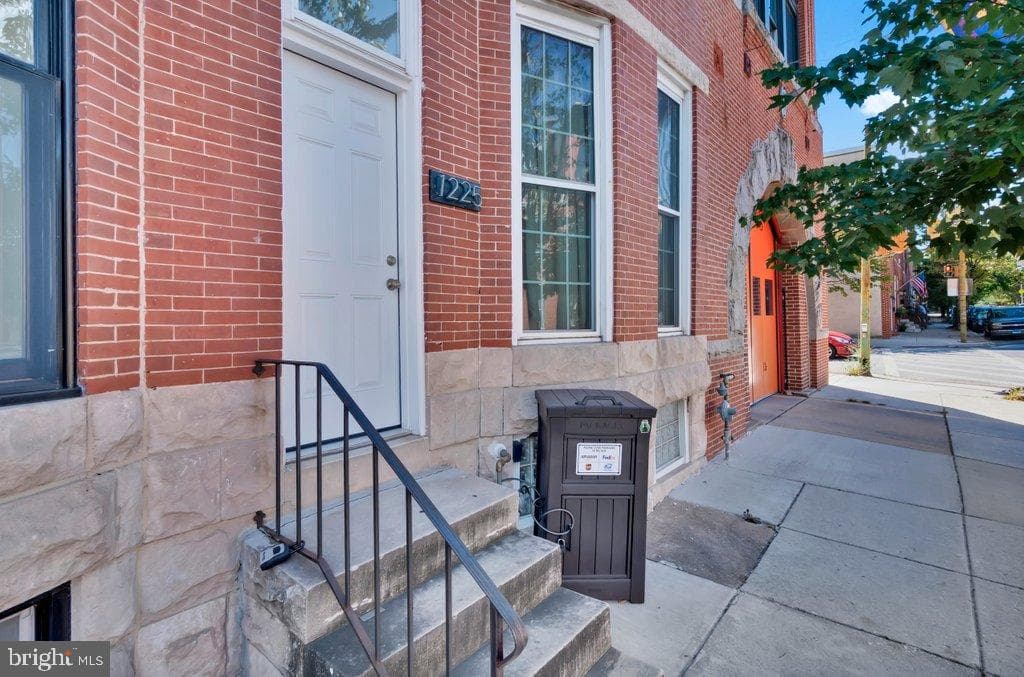 1225 S Hanover Street photo 3