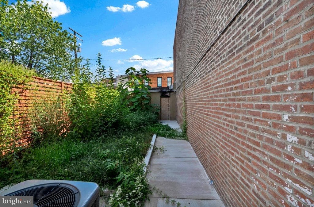 1225 S Hanover Street photo 8