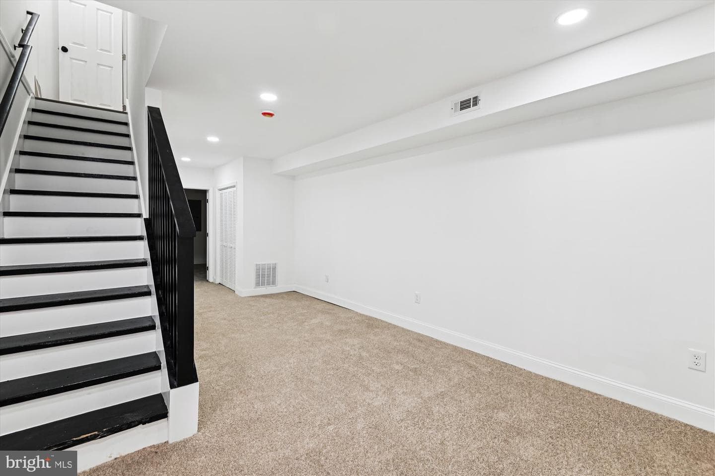 5235 Saint Charles Avenue photo 34