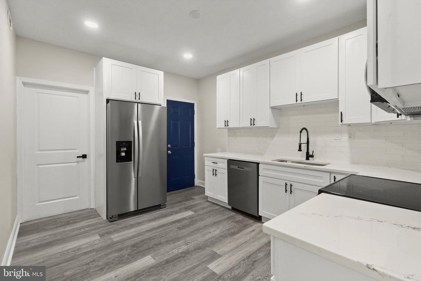 505 Mccabe Avenue photo 16