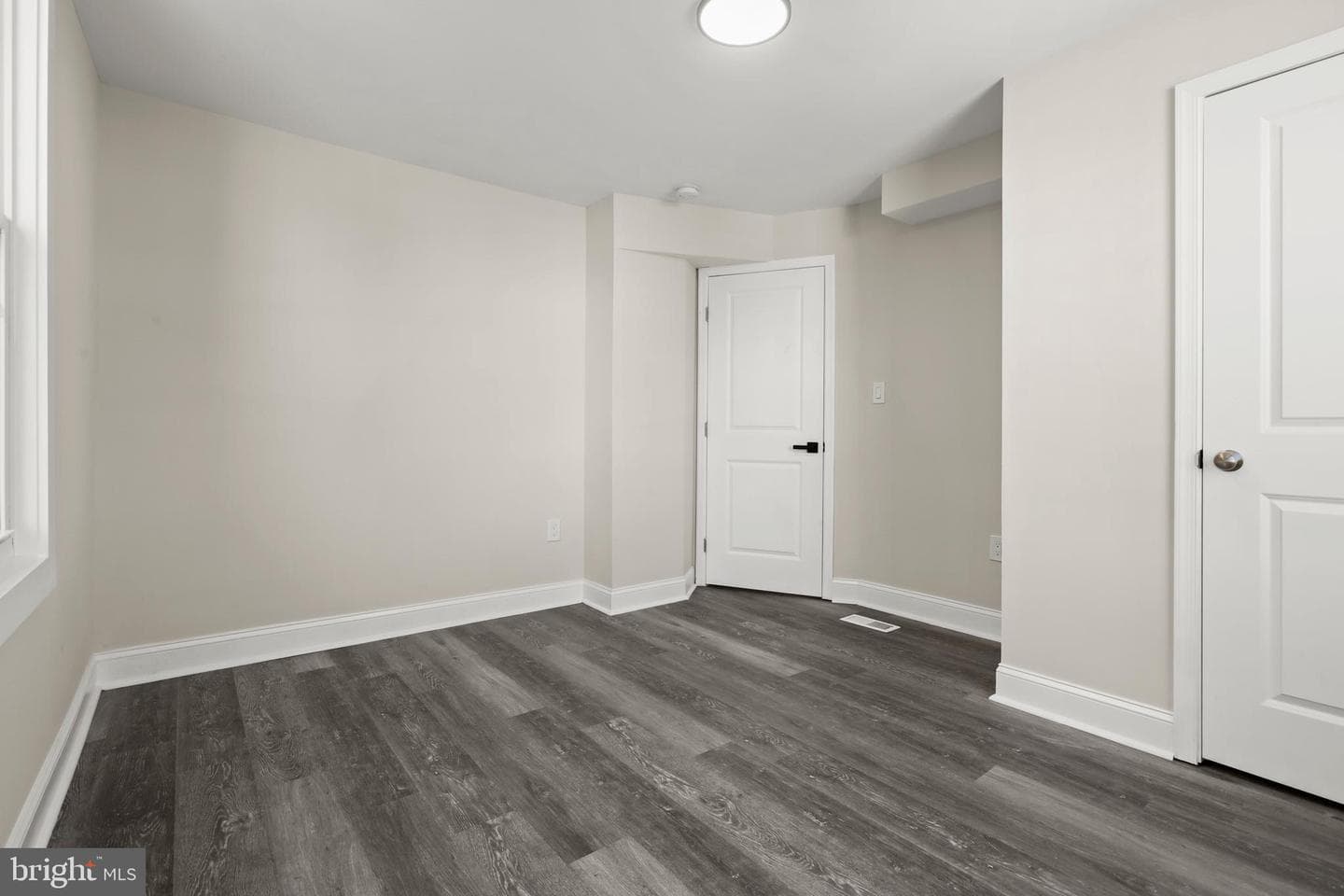 505 Mccabe Avenue photo 27