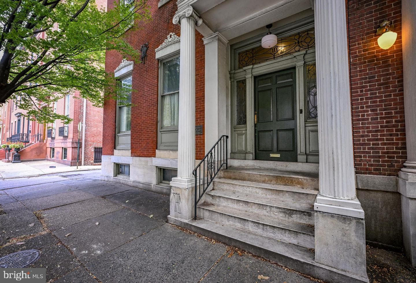 10 W Madison Street #21 photo 2