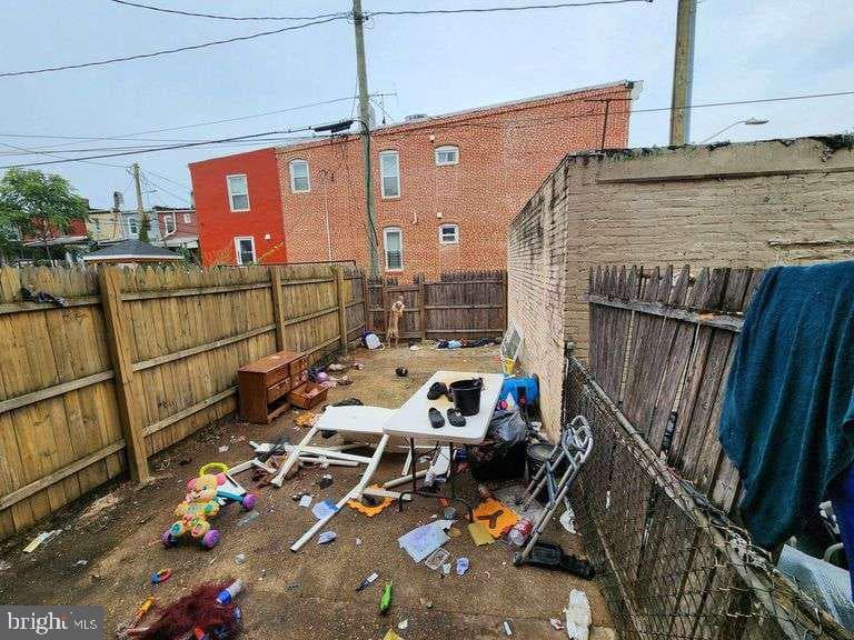 2402 Wilkens Avenue photo 11