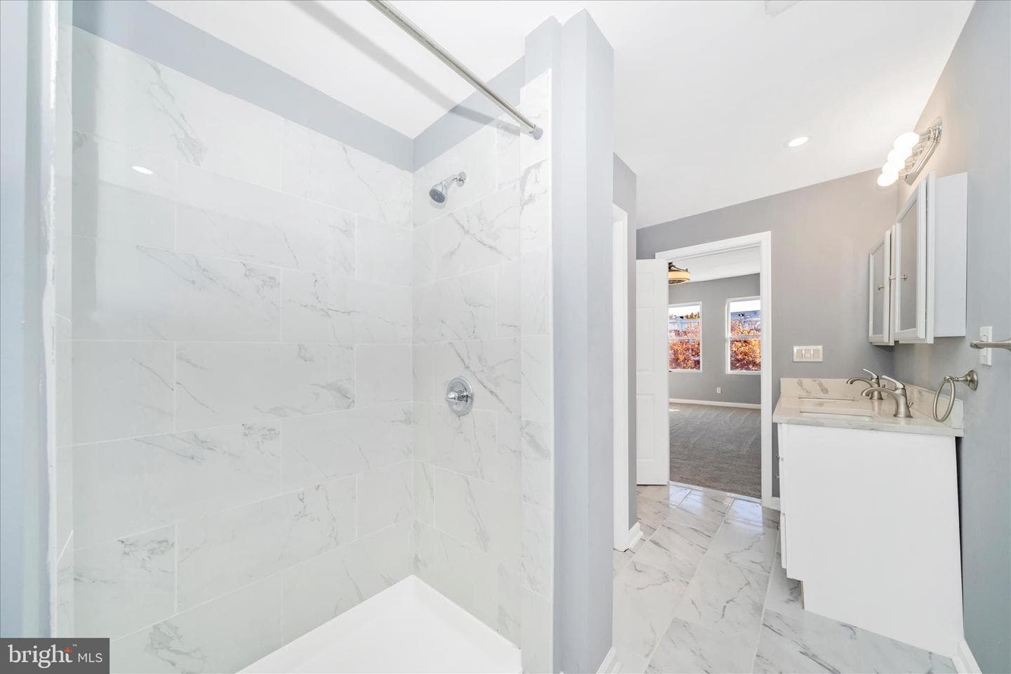 2224 W Fayette Street photo 11