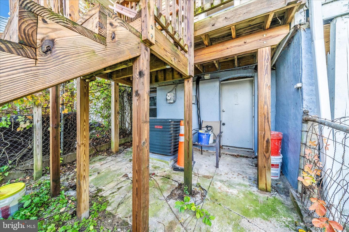 2224 W Fayette Street photo 23