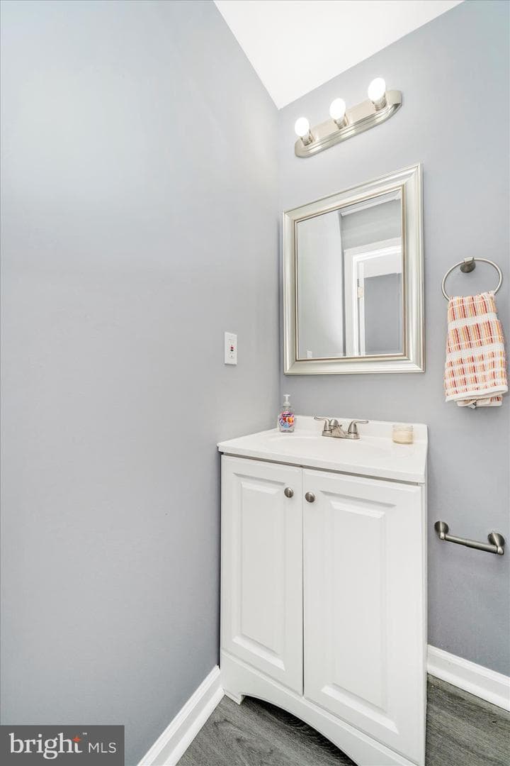 2224 W Fayette Street photo 39