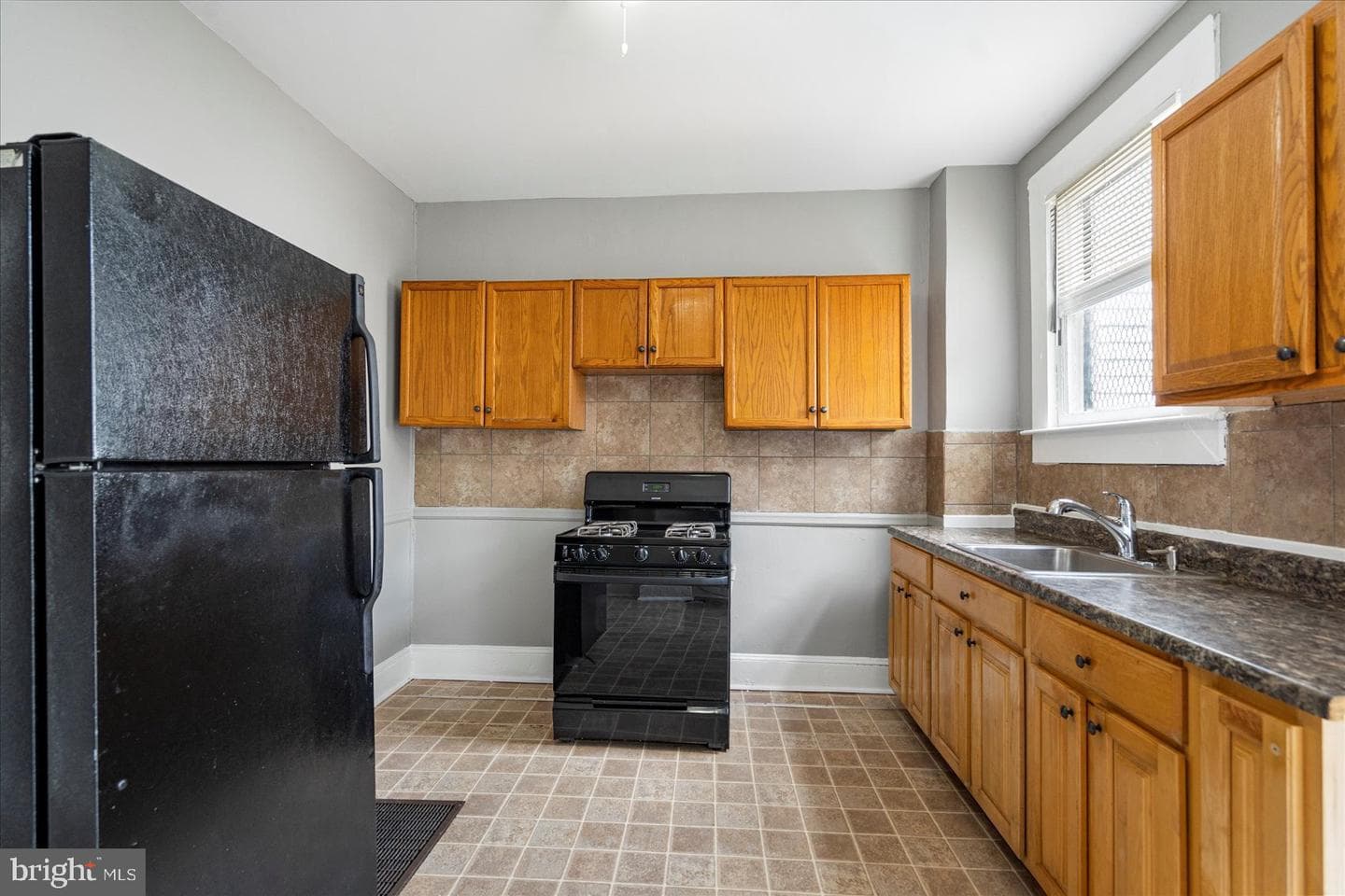 2946 Arunah Avenue photo 12