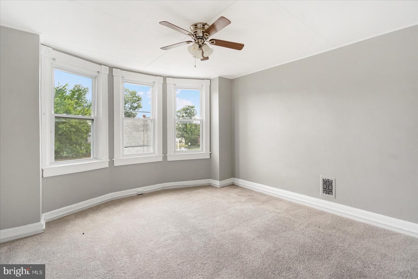 2946 Arunah Avenue photo 19