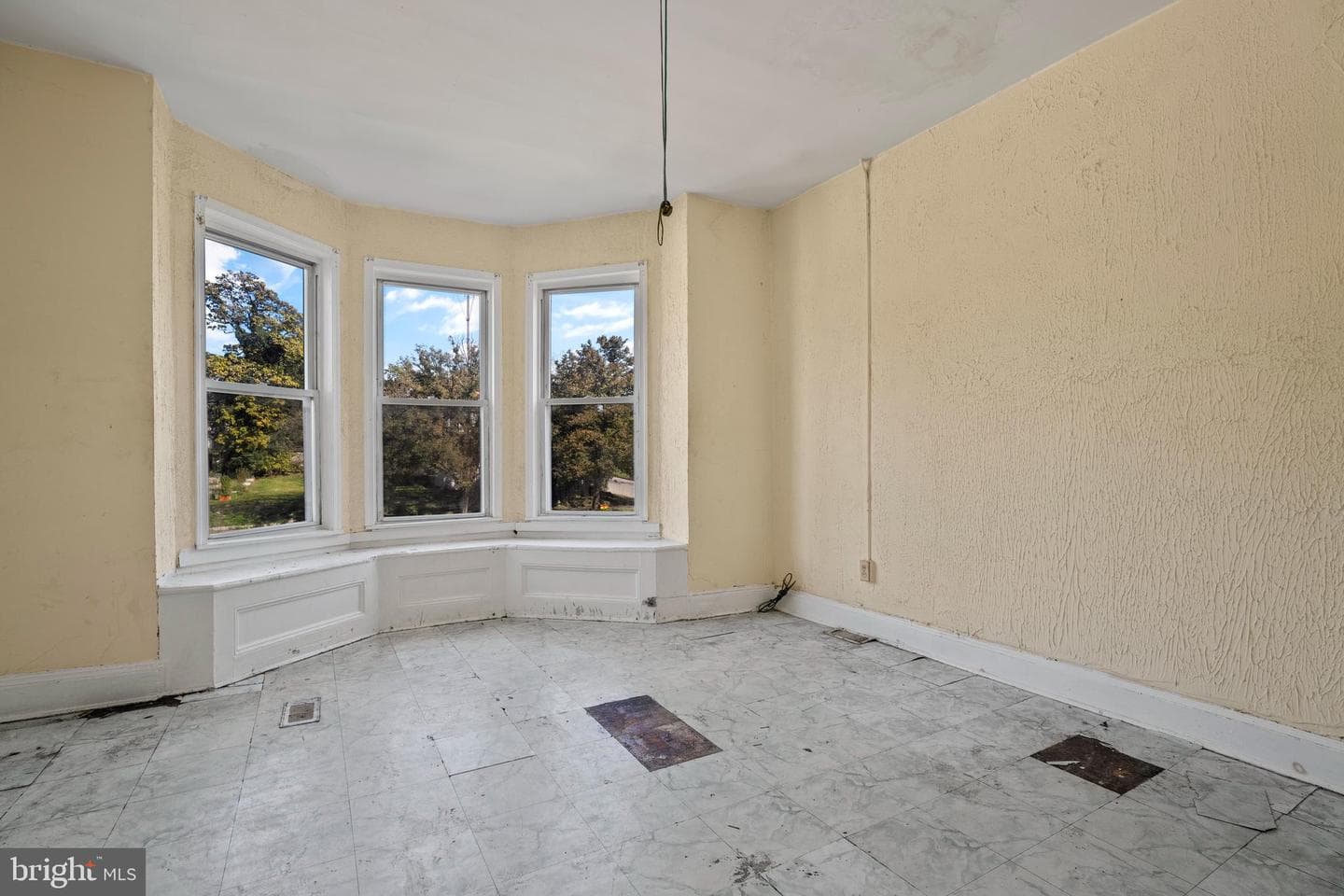 3819 Park Heights Avenue photo 28