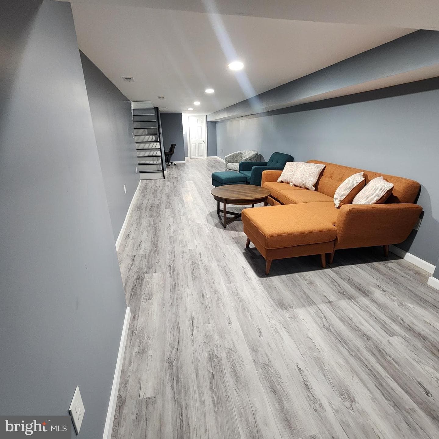 2751 Fenwick Avenue photo 18