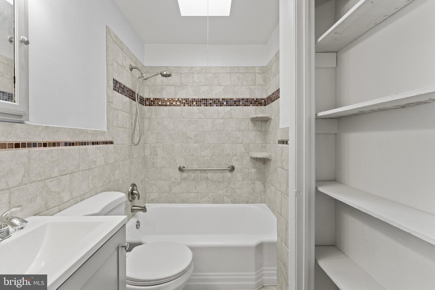 3693 Kenyon Avenue photo 16