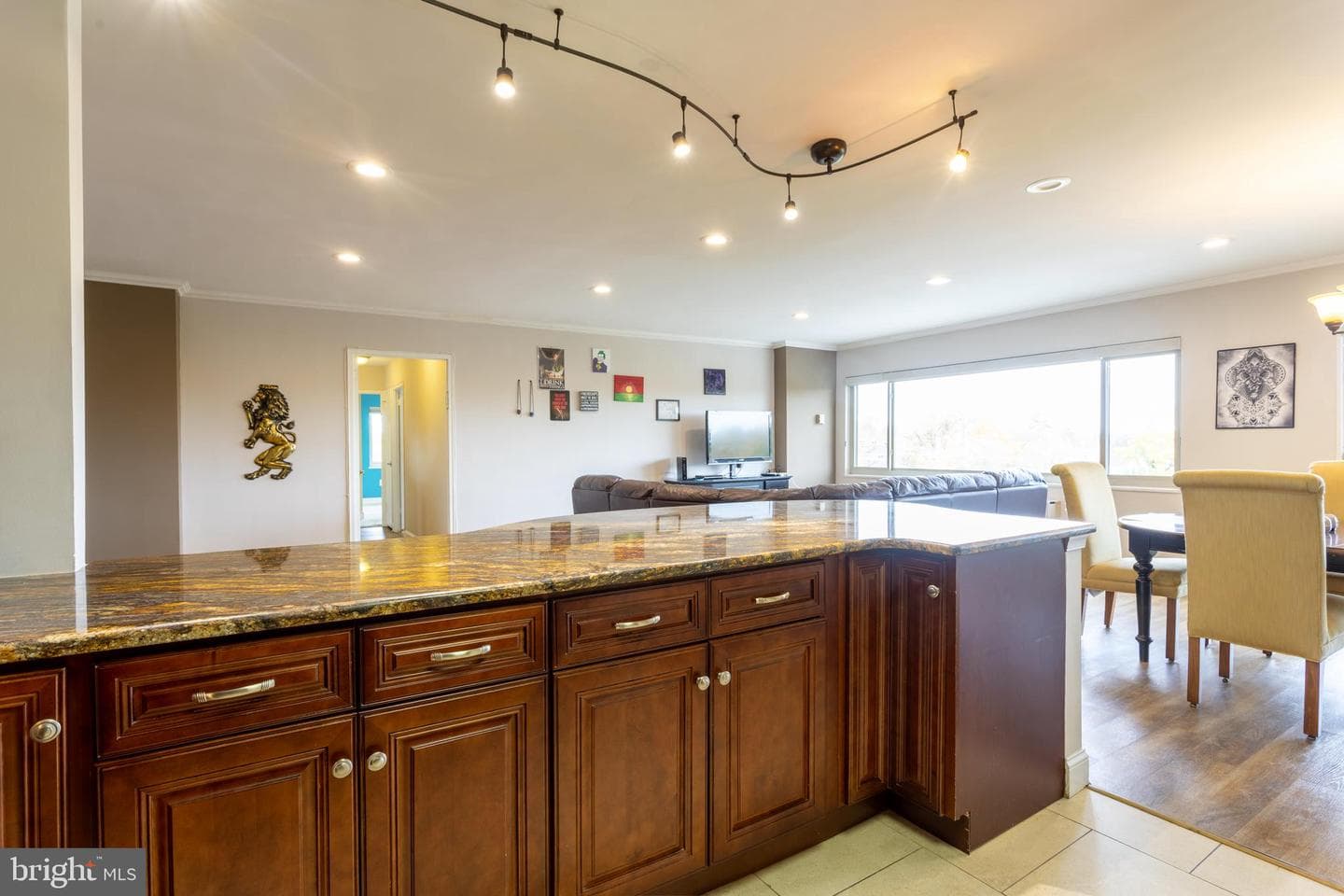 7121 Park Heights Avenue #501 photo 12