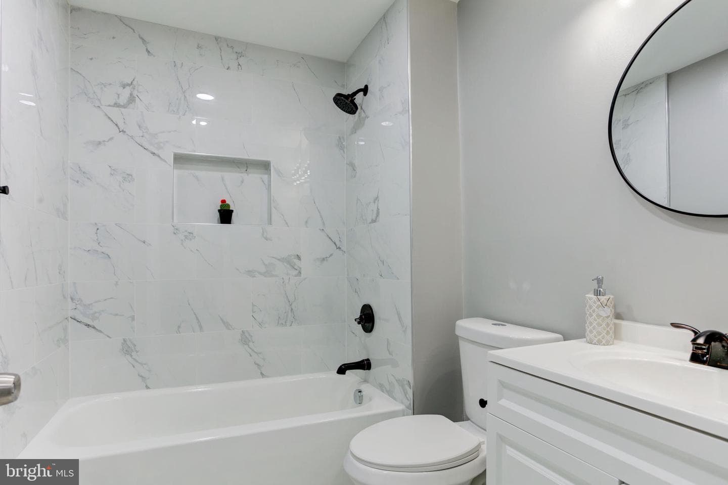 156 S Hilton Street photo 35