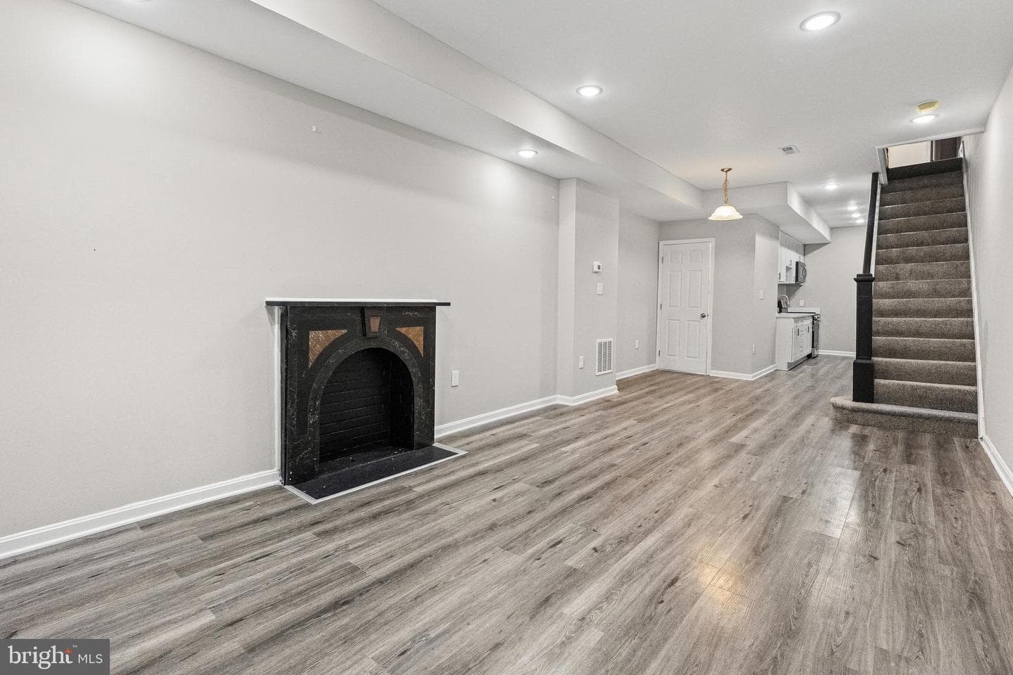 1807 E Federal Street photo 6