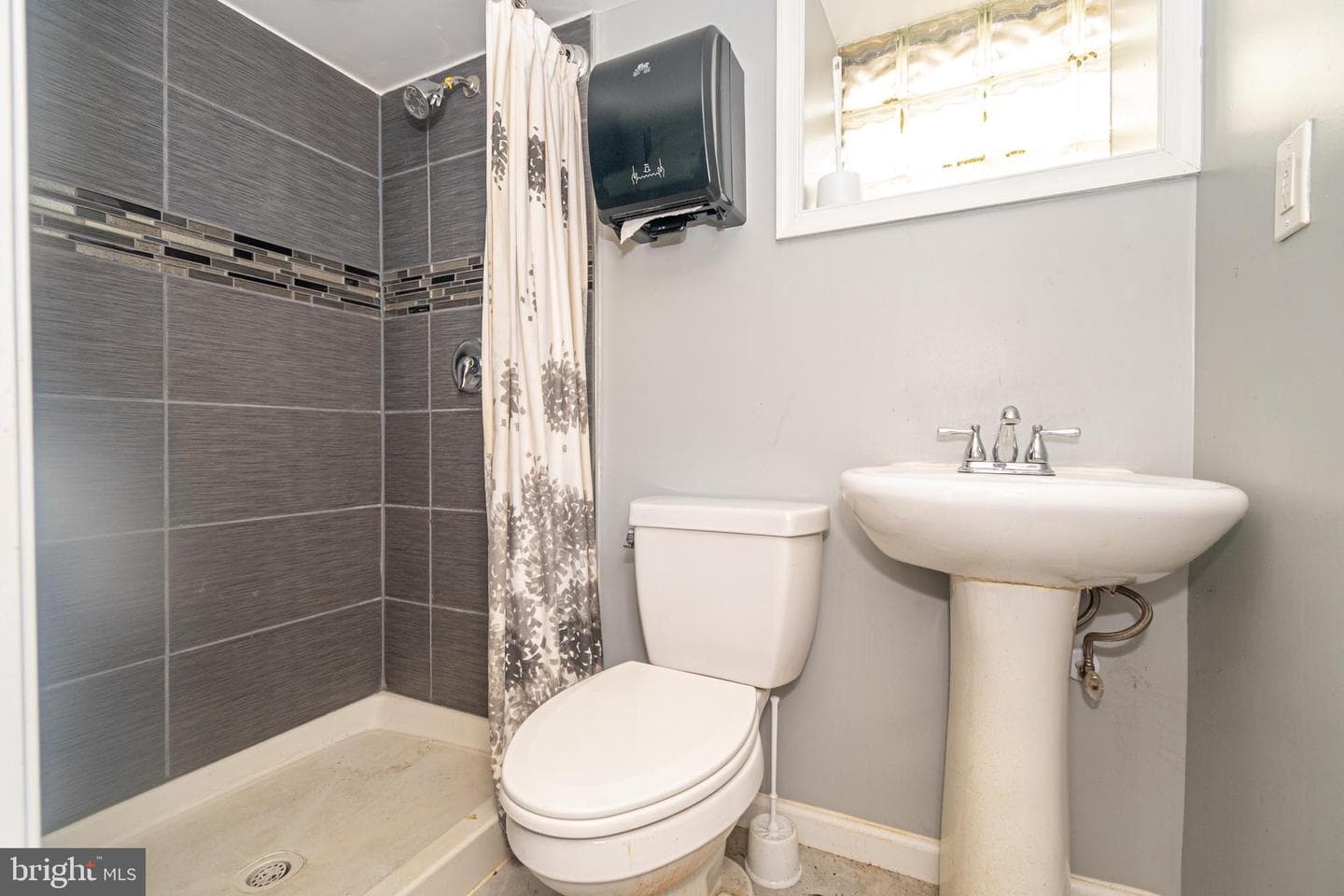 3306 Walbrook Avenue photo 31